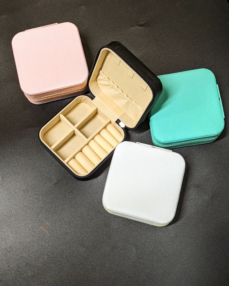 Portable mini Jewelry box travel organizer